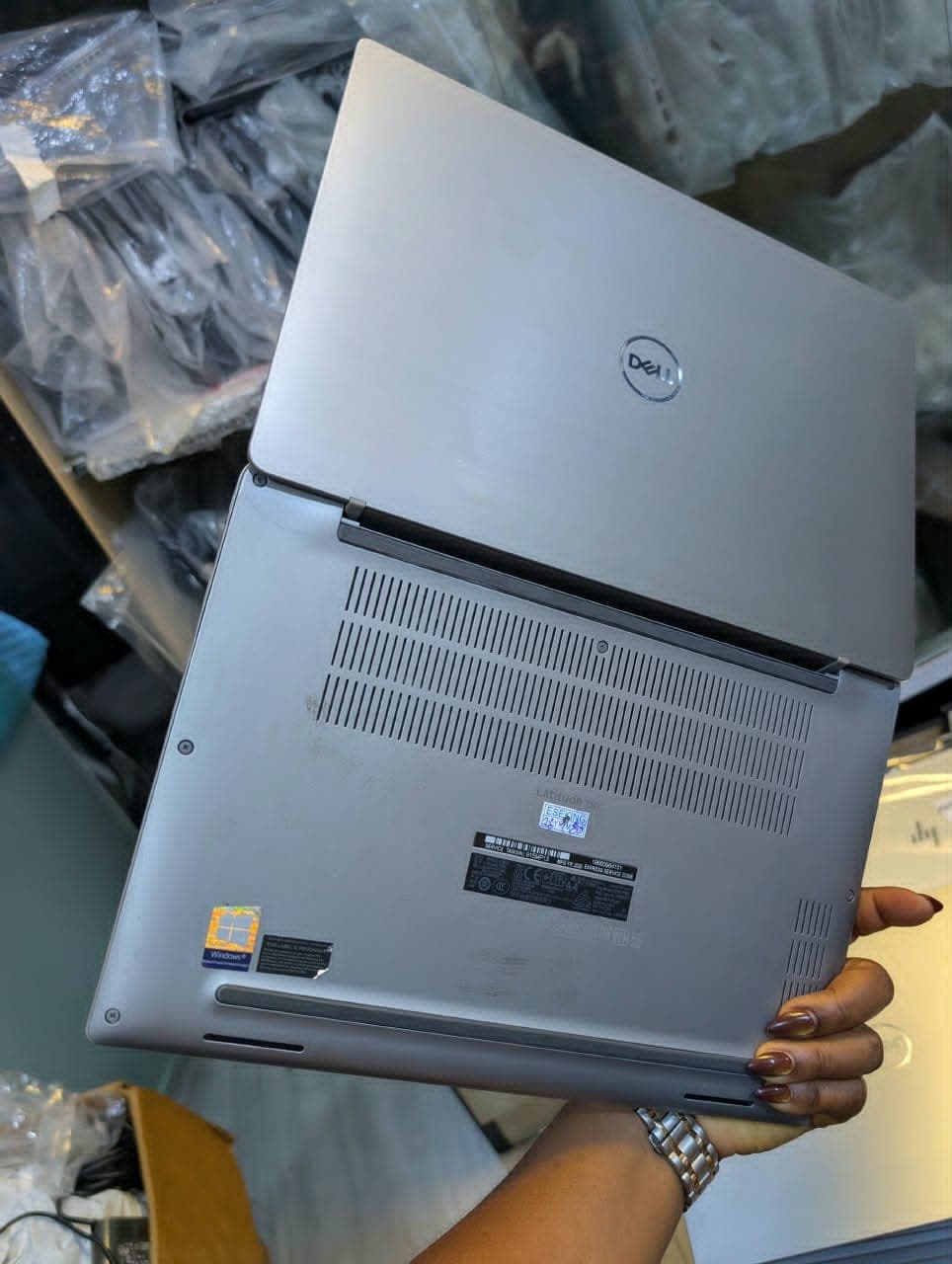 DELL LATITUDE 7300